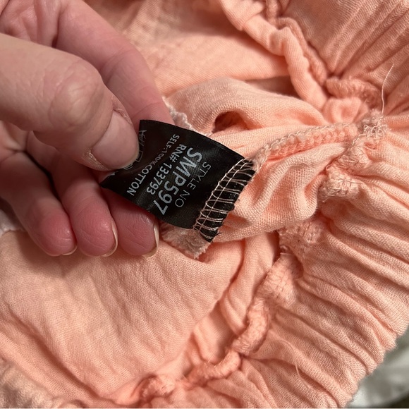 POL Peach Textured Patched Floral Fabric Wide Leg Flowy Pants - Picture 3 of 4